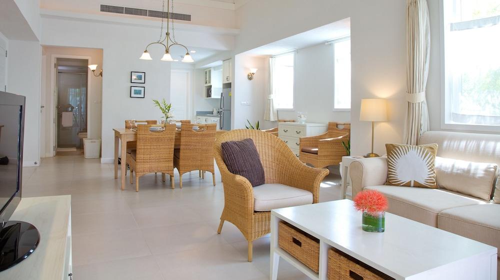 Nishaville Resort 쁘라쭈압키리칸 외부 사진