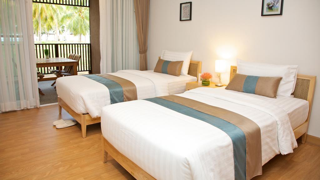 Nishaville Resort 쁘라쭈압키리칸 외부 사진