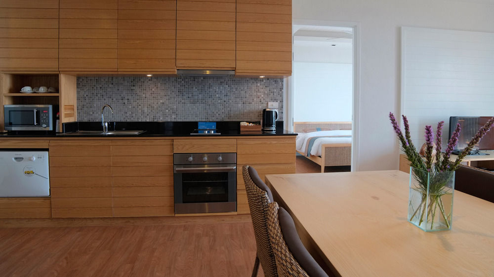 Nishaville Resort 쁘라쭈압키리칸 외부 사진